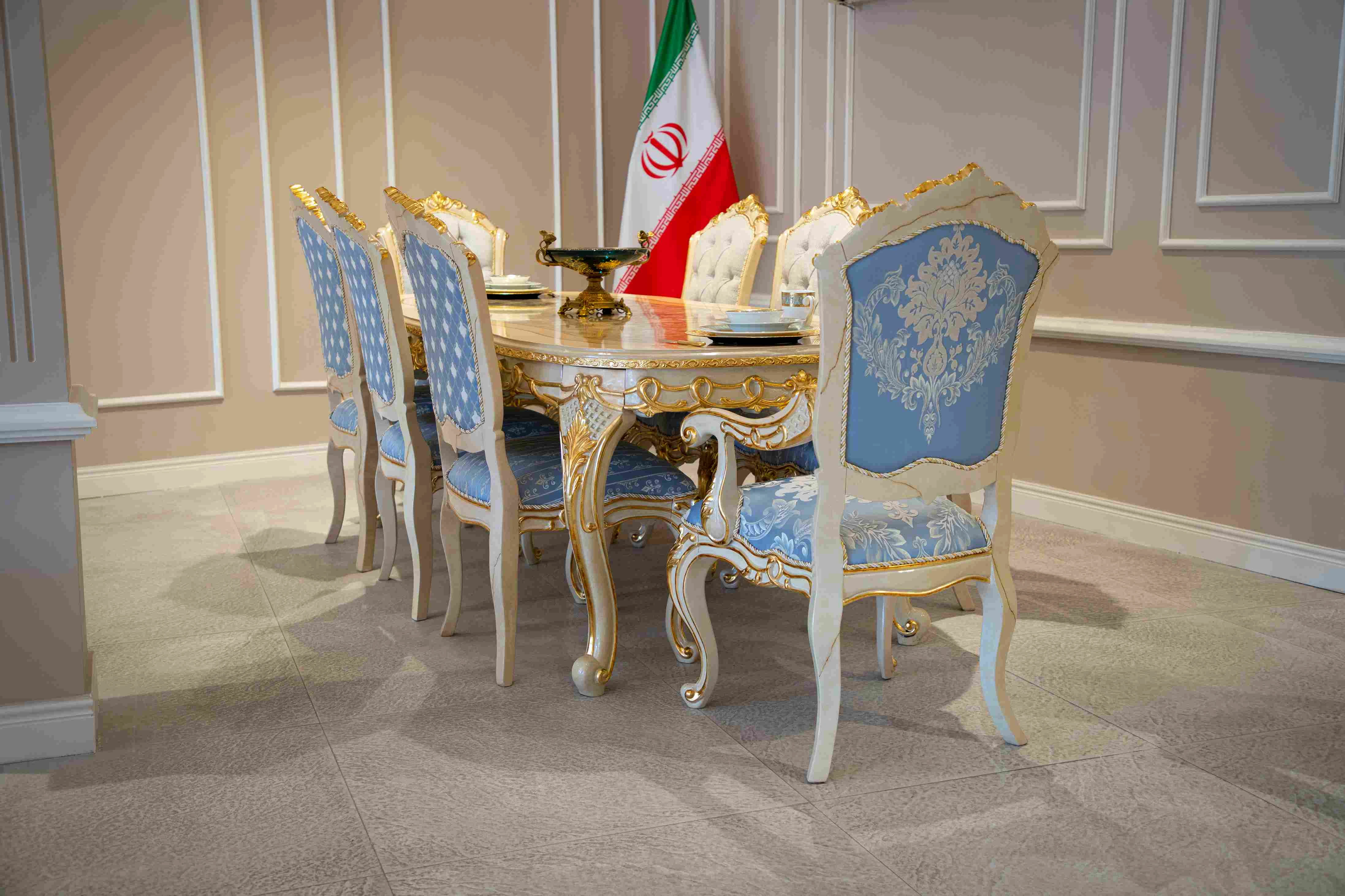 مبلمان و غذاخوری کلاسیک ورونا - زاویه دوم